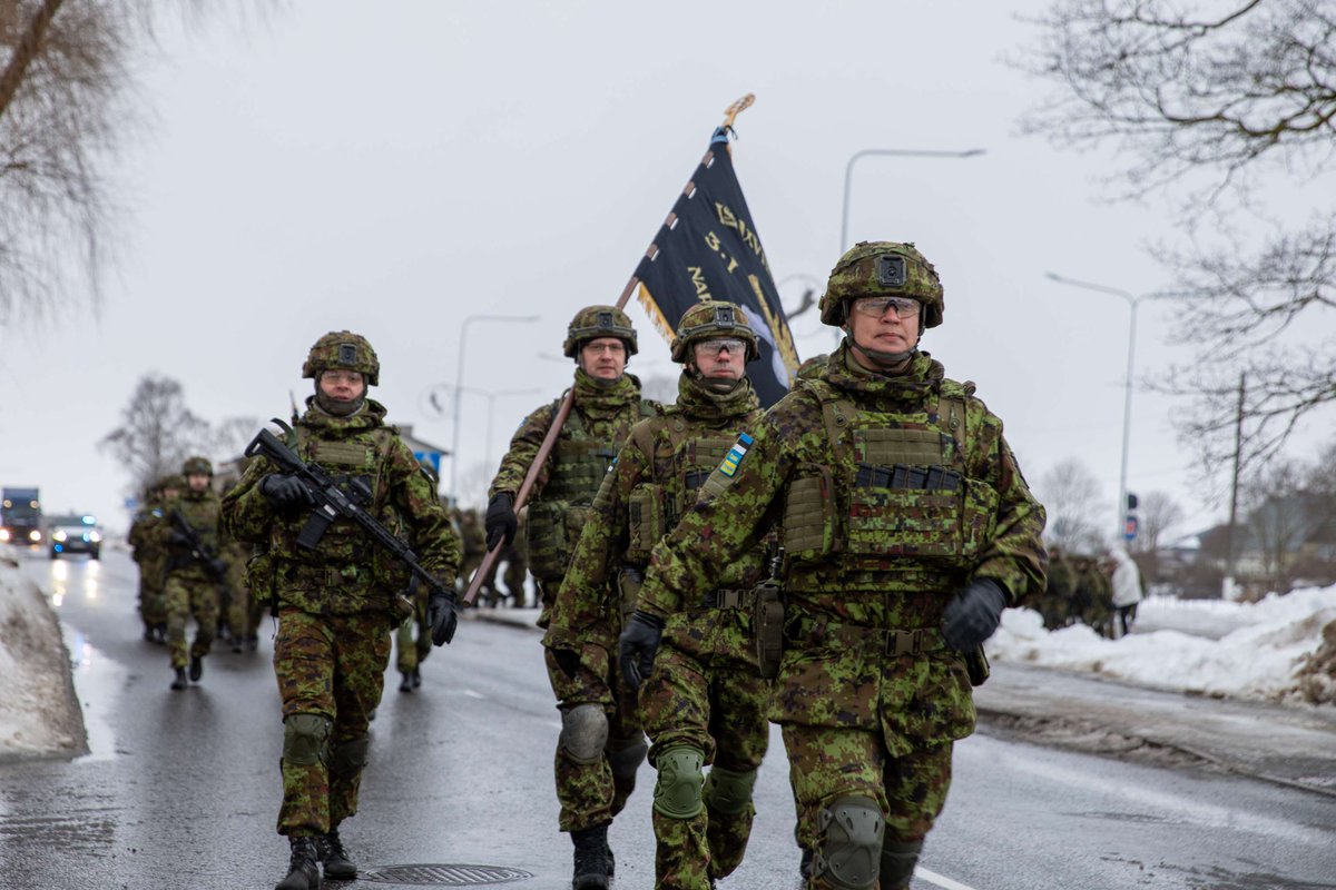 US_EUCOM's tweet image. U.S. Army forces in Estonia, supporting Task Force Pegasus, prioritize connecting with local communities to strengthen bonds and reassure NATO allies of their partnership.
#WeAreNato #Strongertogether #agileforces