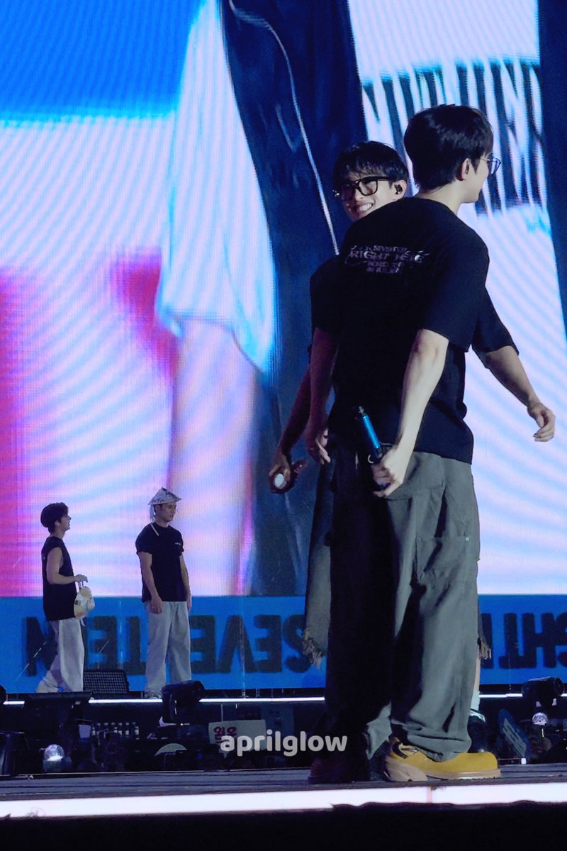 ๐๐ฝ๐ฟ๐ถ๐น๐ด๐น๐ผ๐๐ฆ (@_aprilglow_) on Twitter photo 250119 
ใ
ใ
ใ
ใ
ใ
ใ
ใ
ใ
ใ
ใ
ใ
ใ
#์ธ๋ธํด #SEVENTEEN 
#SEVENTEEN_RIGHT_HERE_IN_BULACAN 250119 
ใ
ใ
ใ
ใ
ใ
ใ
ใ
ใ
ใ
ใ
ใ
ใ
#์ธ๋ธํด #SEVENTEEN 
#SEVENTEEN_RIGHT_HERE_IN_BULACAN