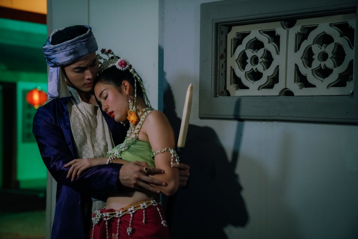 amm_anyama's tweet photo. ยัยจี๊ดกลับมายังแผ่นดินที่ 3 แห่งกรุงรัตนโกสินทร์ #คุณพี่เจ้าขาEP1 https://t.co/Lh01zpnYfp