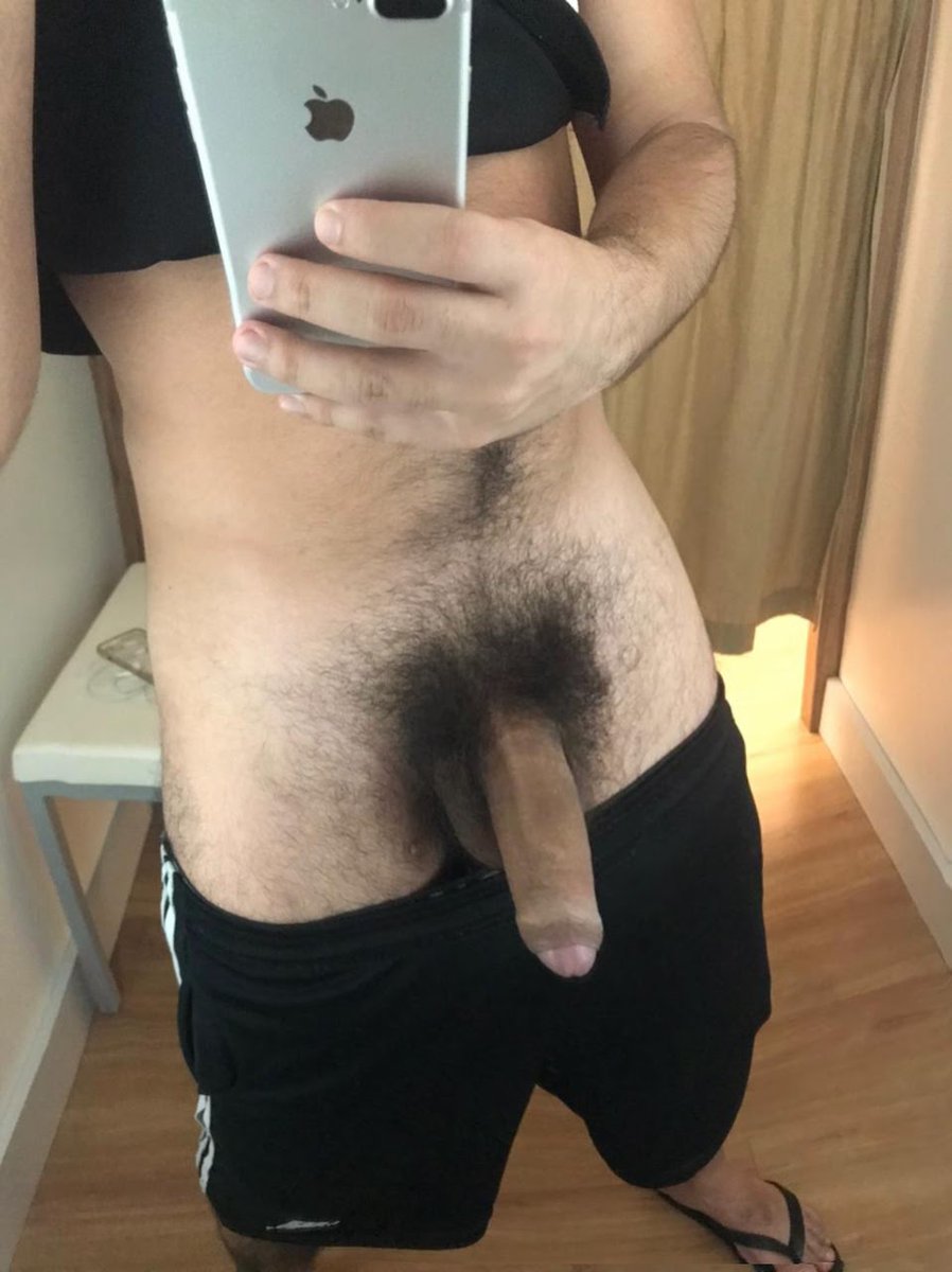 GabrielSan84656's tweet photo. Pentelhão exalando no provador 🥴
#cheirao #provador #putoperv https://t.co/mIkXI8rjql