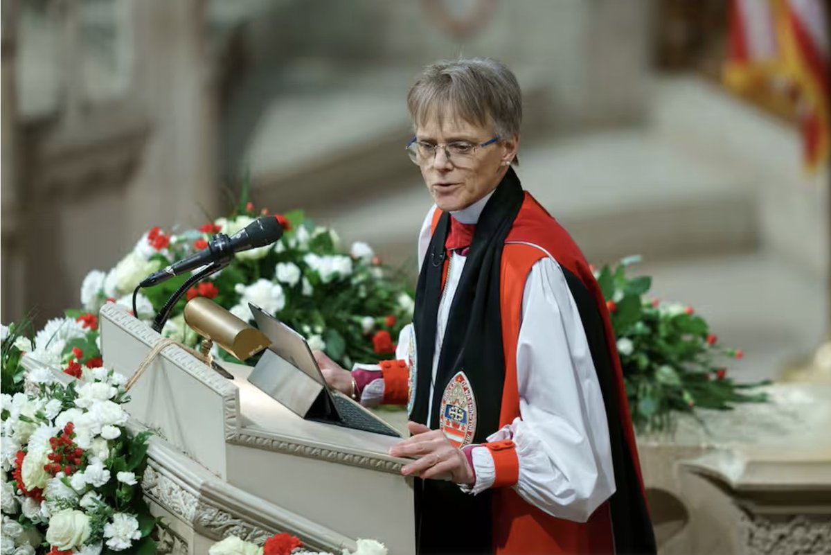 chilango_radio's tweet photo. #Obispa Mariann Budde, primera mujer al frente de Diócesis Episcopal, realiza llamado de “clemencia” a #Tump. “Fue un buen momento para decirle sobre la violación de derechos humanos y la vulnerabilidad de migrantes”. Dra. Lu Ciccia, investigadora Estudios de Género #UNAM. #ChilangoNoticias con @NachoLozano 🌶️📻🔥
En vivo: https://t.co/mwrw7mLOts 👈
📻 en línea: https://t.co/epb8QUhhRh