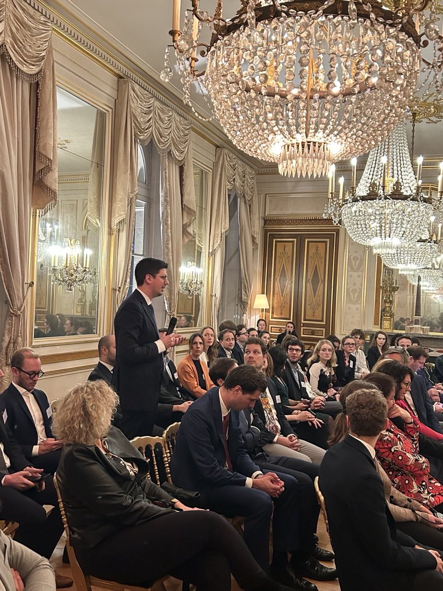Ambassadeur Stephan Steinlein (@ambdeenfr) on Twitter photo En cette Journée franco-allemande, j’ai vu notre amitié s’incarner dans de multiples visages; ceux, notamment, des jeunes talents du réseau Génération Europe, que j’ai eu la joie d’accueillir avec <a href="/AnkeRehlinger/">Anke Rehlinger</a>. Ensemble, continuons d’inventer de nouvelles voies pour l’avenir! En cette Journée franco-allemande, j’ai vu notre amitié s’incarner dans de multiples visages; ceux, notamment, des jeunes talents du réseau Génération Europe, que j’ai eu la joie d’accueillir avec <a href="/AnkeRehlinger/">Anke Rehlinger</a>. Ensemble, continuons d’inventer de nouvelles voies pour l’avenir!