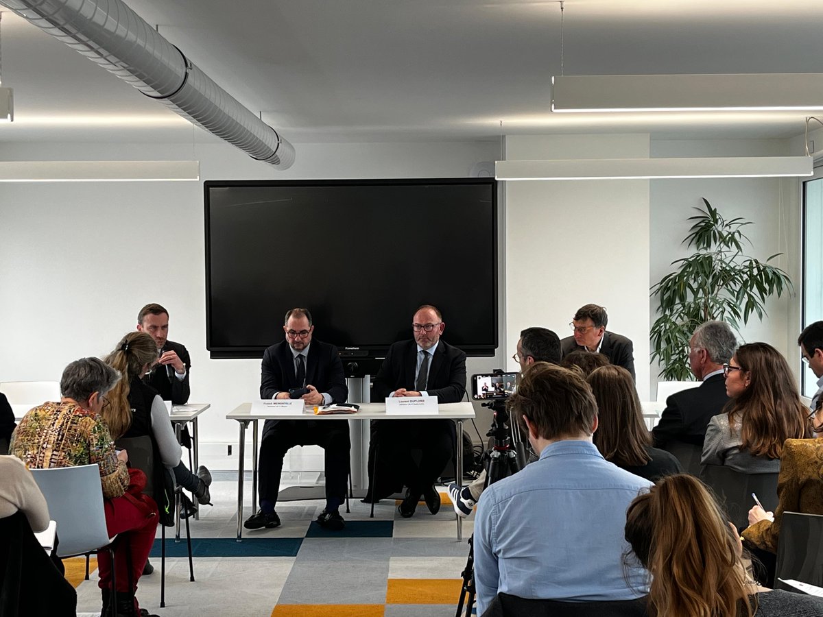 ❓Et si la France perdait ses pommes de terre ?
En soutien à la proposition de loi visant à lever les contraintes à l’exercice du métier d’agriculteur, l'UNPT était présent ce jour en soutien aux parlementaires qui agissent pour lever les freins au métier d'agriculteur et assurer