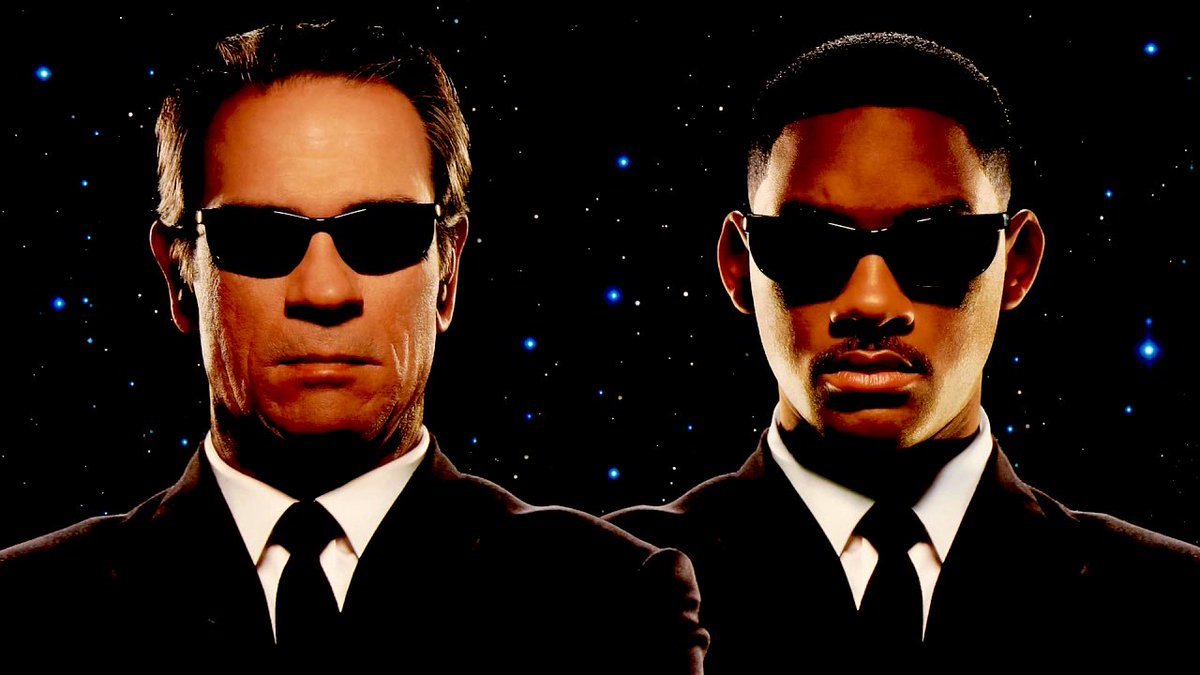 🏴‍☠️PUCK🏴‍☠️
The hockey boys take on some randoms TOMORROW at 8:15 ‼️The Marauders plan on wiping the floor with those tigers🚨 PULL UP IN YOUR FINEST SUIT👨‍✈️#MeninBlack #corny #weeebackkk 
LOCATION: NORTHTOWN 🥅