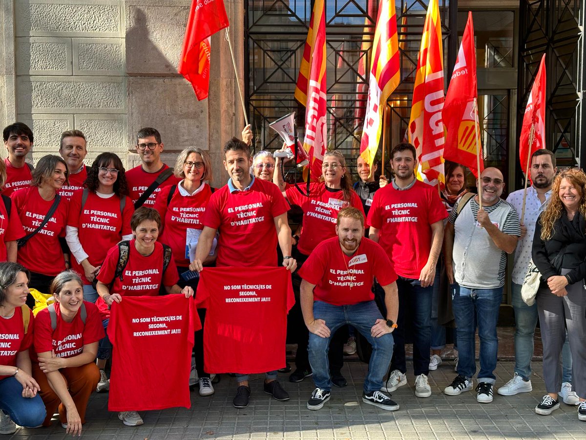 ugtajbcn's tweet photo. Des de la UGT portem anys reclamant millores a l'IMHAB, i ho hem reclamat en diferents ocasions:
➡️ Vaga frontals Oficines Habitatge @fronthabitatge
➡️ Concentració tècnics #IMHAB a @sindicaturabcn
➡️ Manifestació a Sant Miquel de tot el personal #habitatgeBCN
➡️ Acte a #PleBCN https://t.co/CvCsOnDMFQ