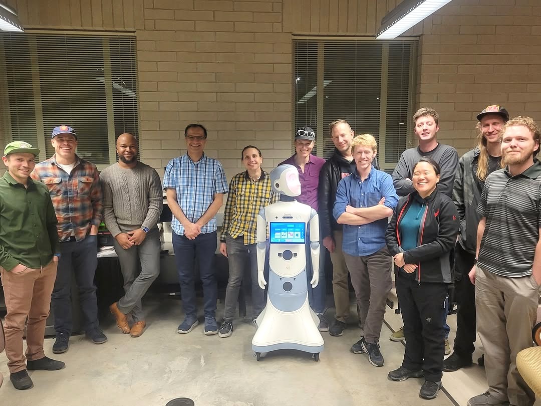 RitchieSchool's tweet image. Last week, Ritchie School of Engineering and Computer Science faculty, Dr. Mohammad Mahoor, hosted a group of passionate roboticists in the Ritchie School lab alongside Ryan, the Social Robot. 
#SocialRobotics #Innovation #RitchieSchool #UniversityofDenver #dreamfacetech