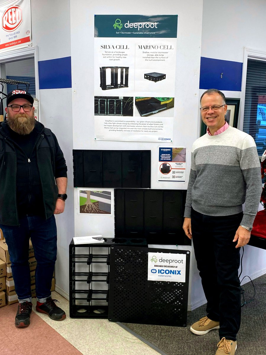 iconixww's tweet image. Big thanks to Mike J. from DeepRoot for the insightful training session at our Courtenay, BC branch 🛠️

Our team is ready to help you discover the benefits of Silva Cell &amp;amp; Marino Cell. Stop by and chat with our experts today!

#SustainableSolutions #GreenInfrastructure #deeproot