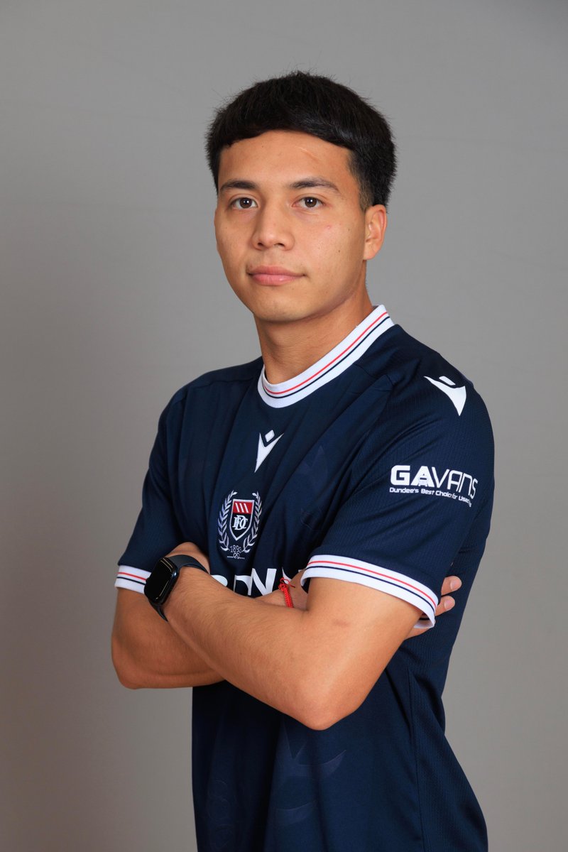 DundeeFC's tweet photo. ¡Chespi en Azul Oscuro!

#VamosDundee https://t.co/7BGHyFsX7g