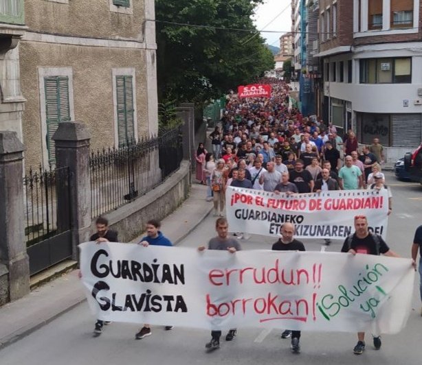 LABaiara's tweet image. ❌ LABek irmoki salatzen du Guardianen itxiera
🔗 labur.eus/MCPuB
❌ LAB denuncia rotundamente el cierre de Guardian
🔗 labur.eus/YZ8PD 

📢 Itxierarik ez!!! 
 @guardianglasseu
Aiaraldeko etorkizunaren defentsan!✊