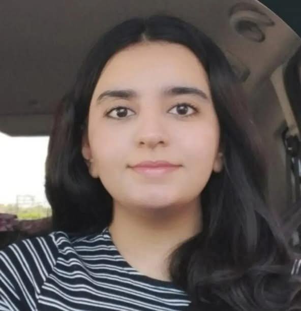 Dilara Ermanoğlu..
24 yaşında, revir hemşiresi..
Bolu Kartalkaya'da çalıştığı Grand Kartal Oteli'nde 03.30 sularında çıkan yangında hayatını kaybetti..
Ataması yapılmayan Paramedik..
Mardin Artuklu Toruntepe (Helfe) Köyünden..