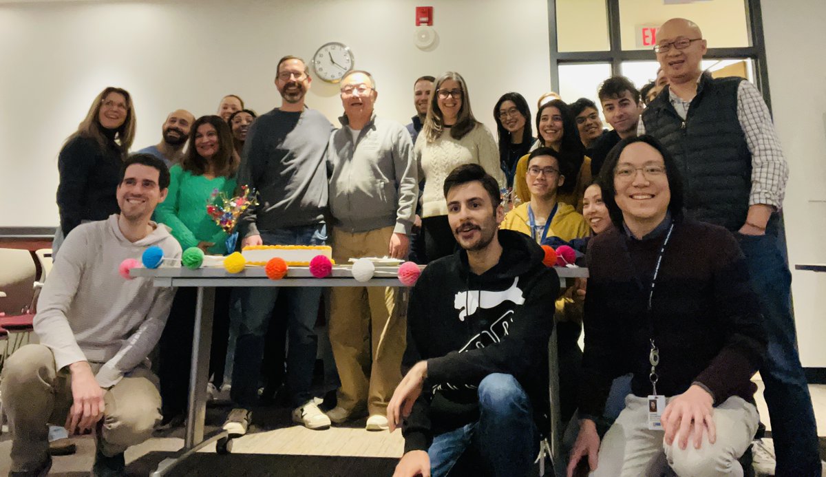 YYZscientist's tweet image. Today we celebrated Garry's amazing 45 year research career and accomplishments as we wished him luck in his retirement from the @FishLab_UHN, @kat_howe and Vasconcelos labs. He will be missed!
