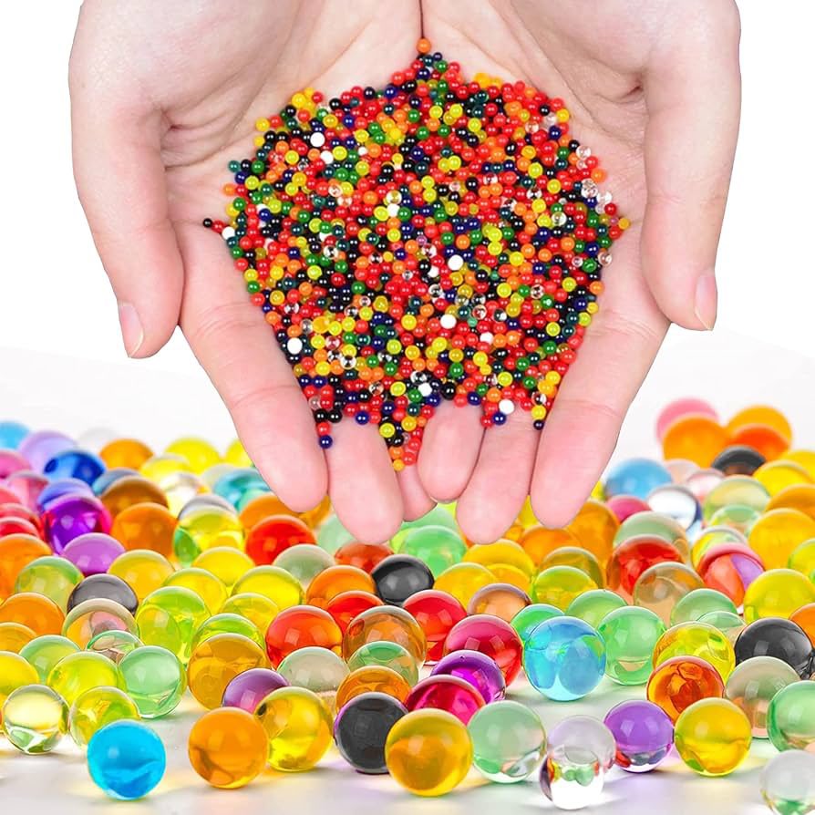 MirMierda's tweet photo. Ya han venido a la urgencia varios niños por ingesta de ‘cuerpo extraño’, que coinciden en que el objeto que se han tragado son estas bolitas que con el agua se hacen grandes.

Ya hay casos reportados de obstrucciones intestinales que acaban en quirófano 👇🏻 https://t.co/YCptd4yxH4
