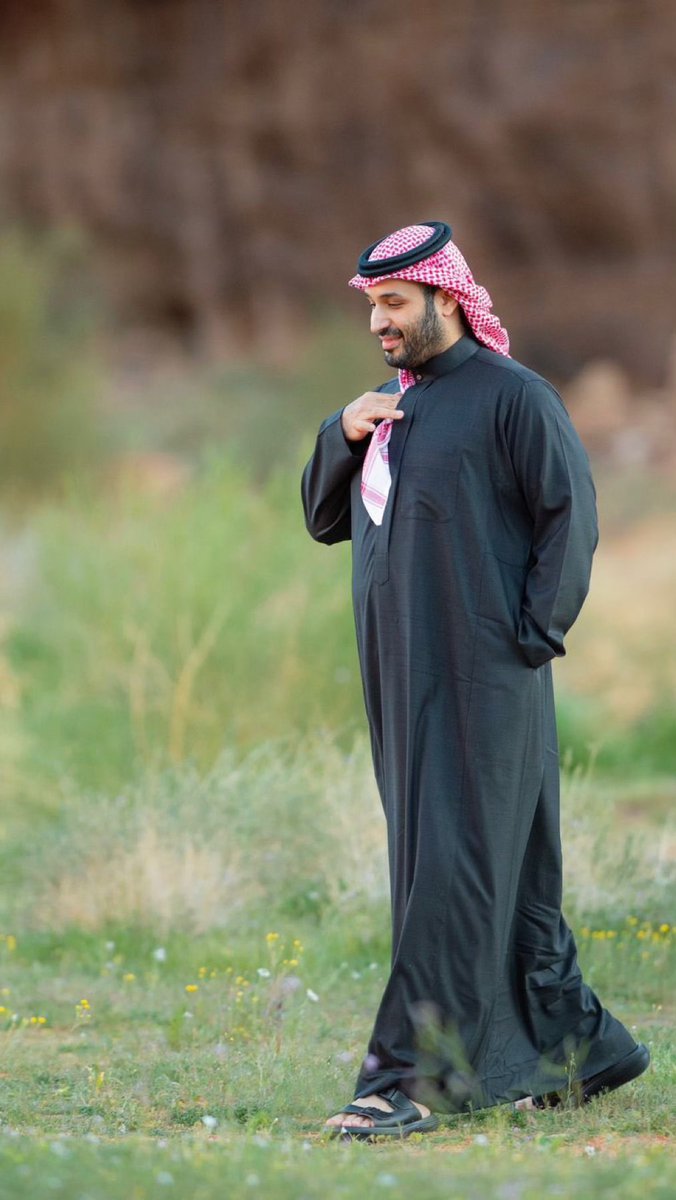 KING_MBS_'s tweet photo. الأمير محمد بن سلمان في العُلا 🤍 https://t.co/Lzg1WbK1Uy