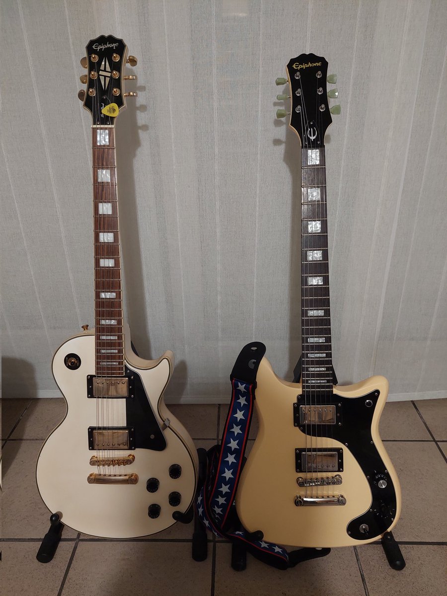Wim_Run4fun's tweet photo. Added another piece to the @FrankIero collection. Looking forward to seeing @lsdunes in Tilburg and Brussels in 2 weekse! https://t.co/4fIKVYnagT