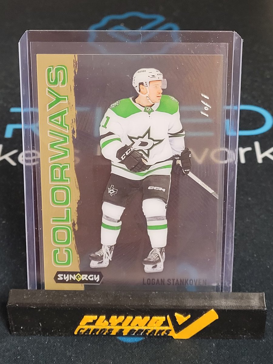 🔥 Monster #1/1 pulled over in our #FlyingVCards VIP Break Lounge! 🔥 

Congrats to <a href="/basscat84/">Basscat84</a> on hitting this beauty #LoganStankoven #1/1 RC!

If you'd like to be part of our awesome community, shoot me a DM 😃