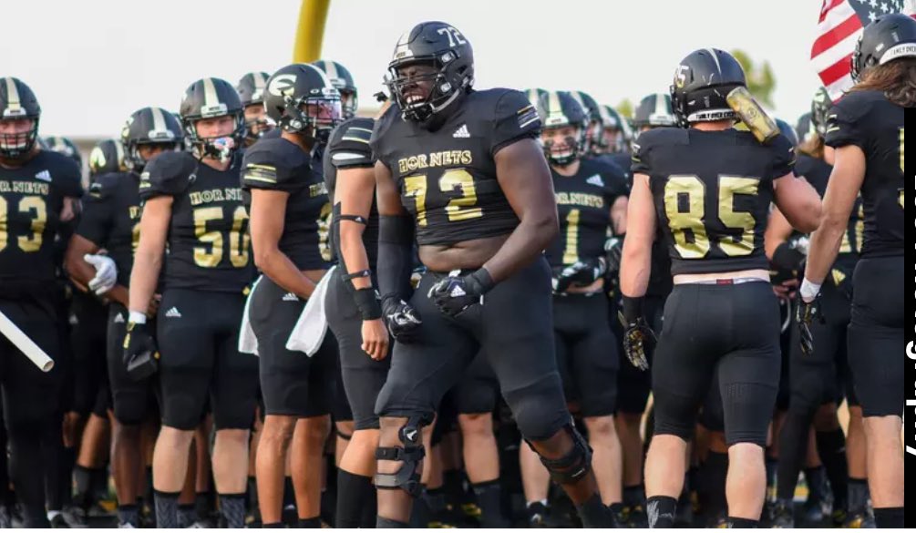 Big thanks to <a href="/CoachMLoPo/">Michael LoPorto</a> from Emporia State Football  for stopping by to #RecruitTheRidge !