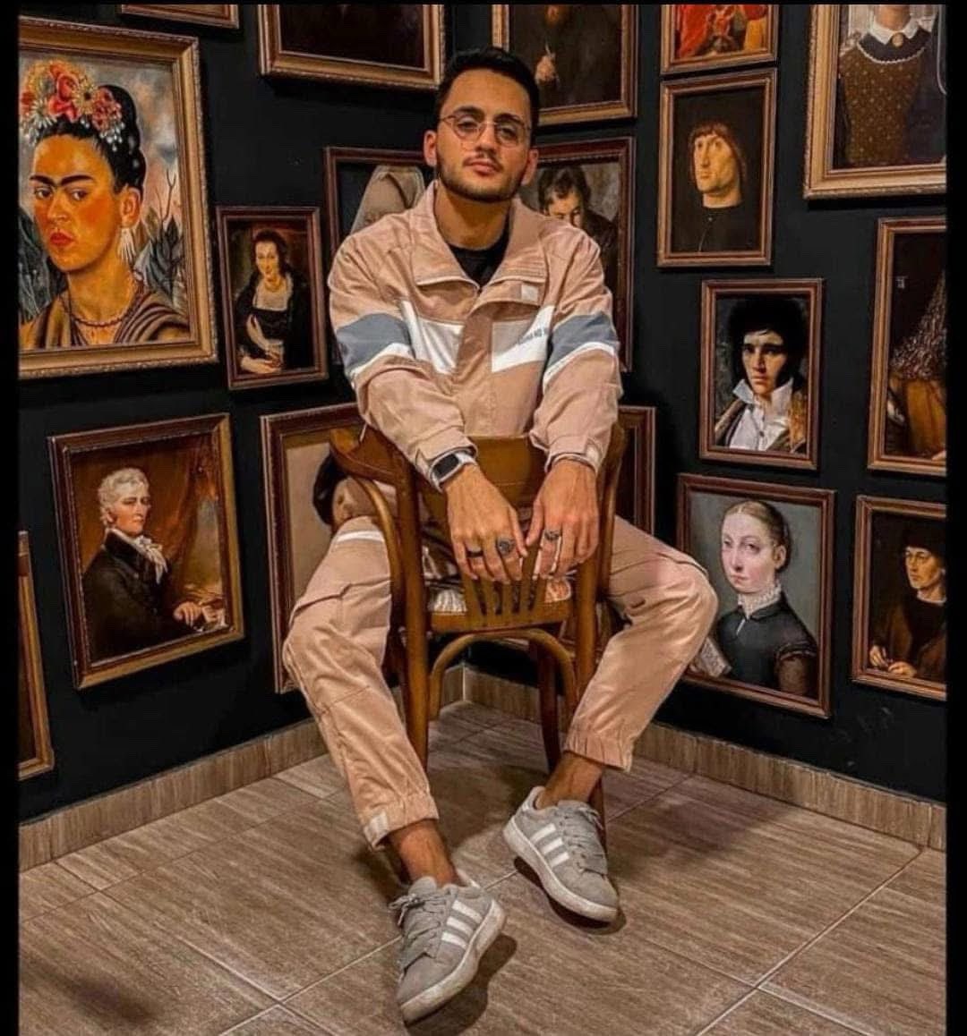 DeltaTheater's tweet photo. بقلوب تعتصرها الالم ننعي ابن الفريق/محمد ابو ريه الذي وافته المنيه صباح اليوم.
متمنين من الله -عز وجل-أن يتغمده بكامل رحمته و أن يلهم اهله و ذويه وايانا الصبر و السلوان . https://t.co/sSJkoMINDg
