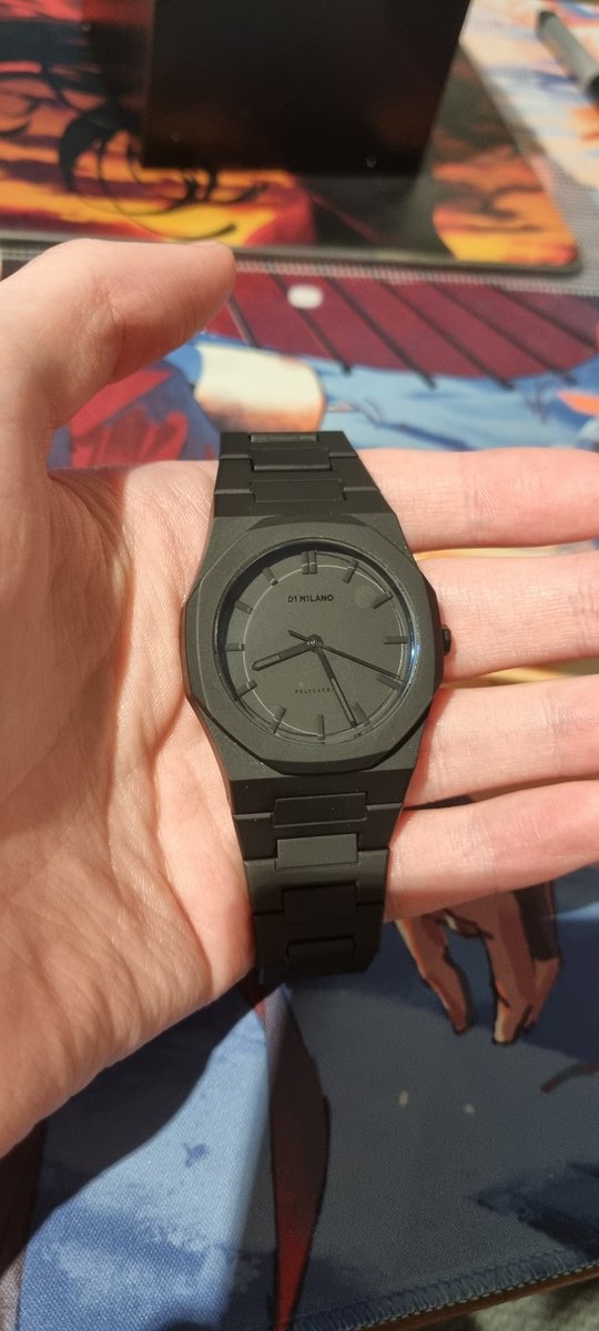 Ty  <a href="/LuxDropCom/">LuxDrop</a> for delivering the new watch for my collection 🤗 and helping with the little shipping mishap :^ )