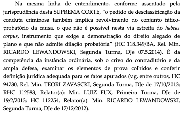 freitashebert_'s tweet photo. MUITAS VEZES FALTA COERÊNCIA NA JURISPRUDÊNCIA DOS TRIBUNAIS....

Ao julgar o recentíssimo Habeas Corpus 251215, o ministro Alexandre de Moraes se recusou a desclassificar para porte de drogas para uso pessoal a conduta de um homem condenado a 5 anos de prisão por tráfico. Ele foi preso com 0,3g de cocaína e 1,7g de crack.

O argumento: não caberia ao Supremo avaliar a possibilidade de desclassificação, pois isso exigiria revolvimento fático probatório.

O problema: o próprio ministro Alexandre já operou a desclassificação em diversos outros casos. 

Cito alguns casos recentes:

1⃣ RHC 236938 (46,3g de maconha)

2⃣ HC 235793 (10,4g de maconha)

3⃣ RHC 236490 (2g de cocaína)

4⃣RHC 235720 (17g de crack)

5⃣ HC 234294 (25g de maconha)