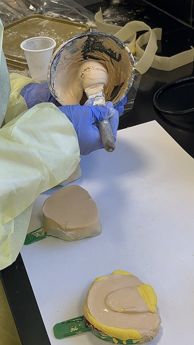 Dentists are cominggggg 🦷✨