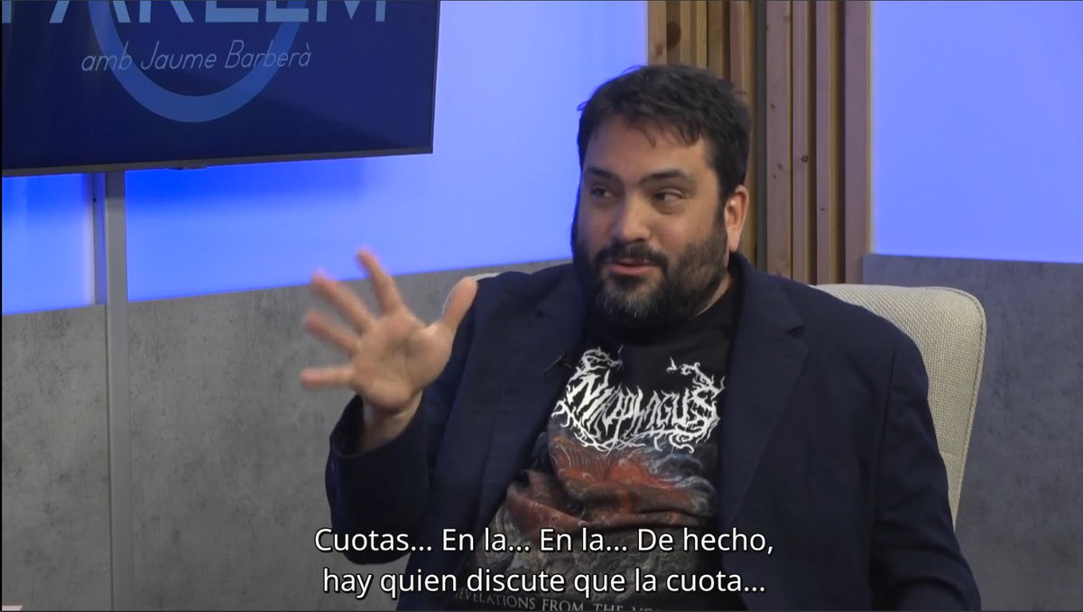 mfidemraizer's tweet photo. Aquí arribem al “culmen” que deia. L’@AndreuNavarra es despulla: diu que són “il·legals”, però: PER QUÈ? De seguida desvia l'atenció i deixa caure “hi ha gent que diu que les quotes de material són il·legals en un públic”...

“Hi ha gent que diu”...? Ens vol prendre el pèl?  7/11 https://t.co/tOD1cJnH7G