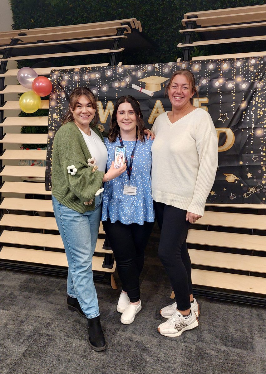 CPL_CRH's tweet photo. Massive congratulations to the very first cohort of @royalhospital MSc Midwifery students - Nicola, Megan, Lucy and Grace (pictured on phone). We are so proud of you all! and loved celebrating your success 🥳 @UOD_SONM
#homegrownmidwives https://t.co/YuoW0IaZqe