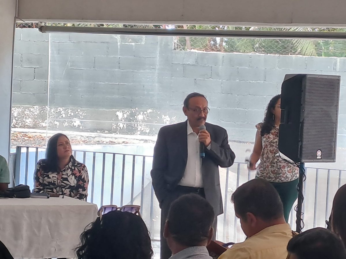 Finanzas_Mor's tweet photo. Para fortalecer la labor de las autoridades municipales, la Unidad de Planeación de la Secretaría de Hacienda impartió la capacitación: Introducción a la Planeación Municipal.
Más de 70 funcionarios de áreas de planeación participaron en  el  taller.

#LaTierraQueNosUne https://t.co/65jRa6JRf1
