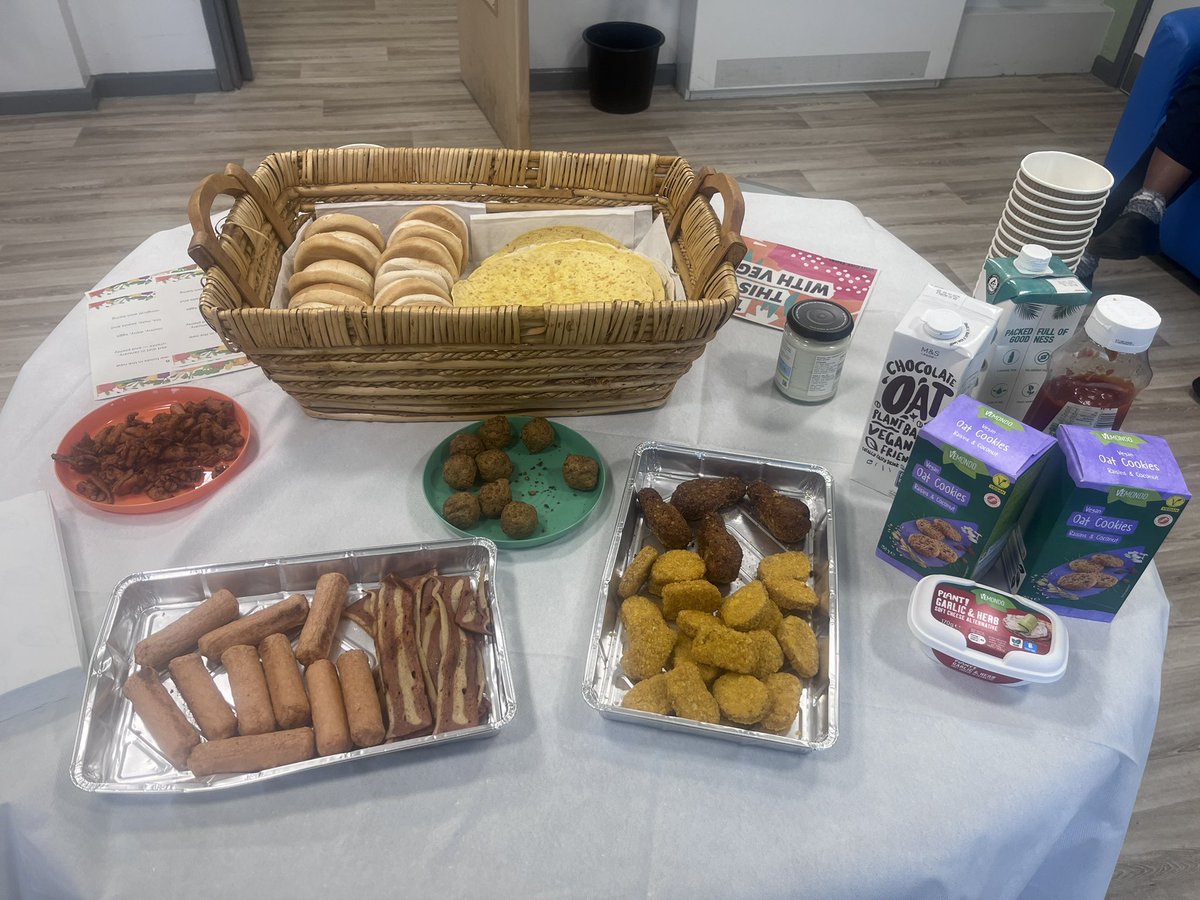Ellie_Eagleton's tweet photo. Our vegan tasting group was a huge hit! Absolutely no food was left! Our service users had the opportunity to try vegan products for the first time &amp; they were pleasantly surprised with how tasty they were!

#TakeALookAtMeadowbrook 
#ThatEagletonEnergy 
#Veganuary https://t.co/GluEWco6gN