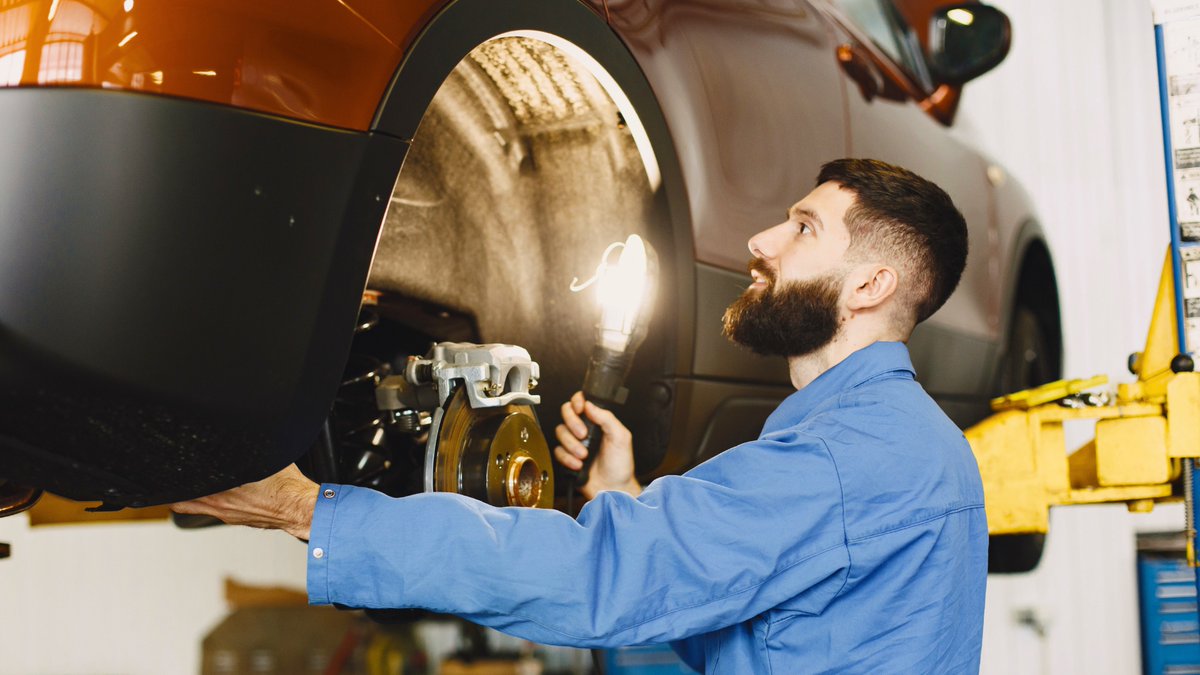 craighallauto's tweet photo. Bring your vehicle to the experts at Craighall Car Clinic, and we'll diagnose and resolve any brake-related issues quickly and efficiently. ๐งโ๐ง
We are based at 373 Jan Smuts Avenue, Craighall, Joburg.
#BrakeProblems #VehicleSafety #BrakeRepair #CarCare https://t.co/lxTEBRYAsD
