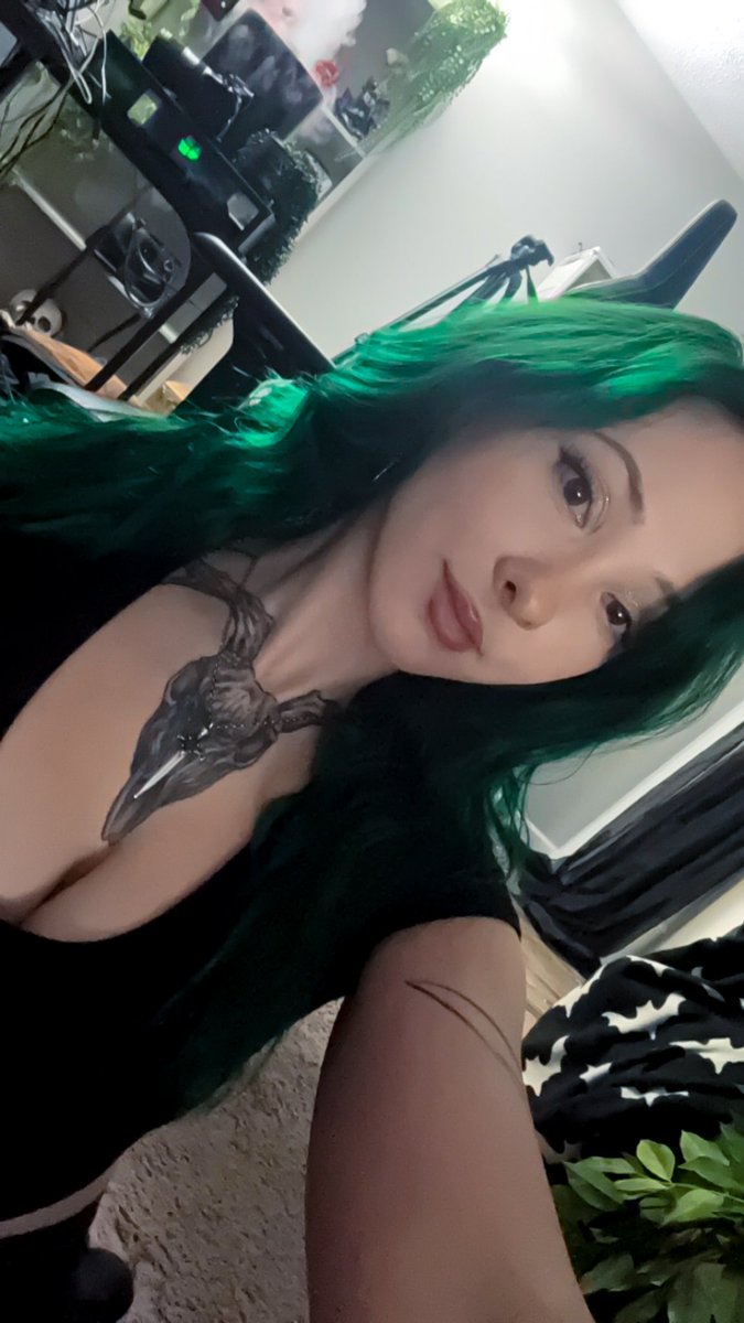 Victoria Ryann 🥀🔪 tweet media