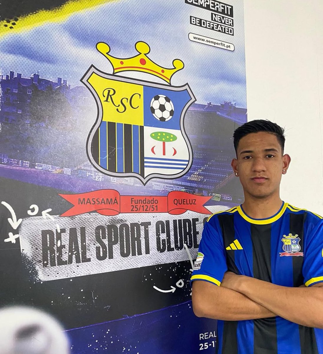 Luisinho, avançado de 21 anos, deixa o Atlético Clube de Tojal e assina pelo Real SC.