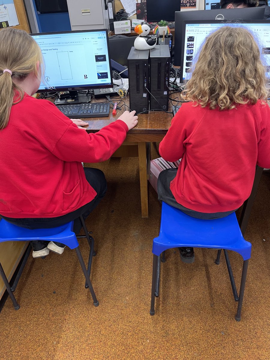 HighLeghPrimary's tweet photo. Our ‘F1in Schools’ teams at @SandhighDT testing their cars in the Tech Suite @f1inschoolsUK 🏎️🏎️🏁🏁 https://t.co/fudQtr8O4B