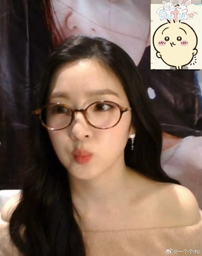 seurrene_'s tweet photo. STOP SCROLLING!!
IRENE WITH GLASSES IS HERE

https://t.co/BObGCy1D8Z https://t.co/nch9z5hV4D