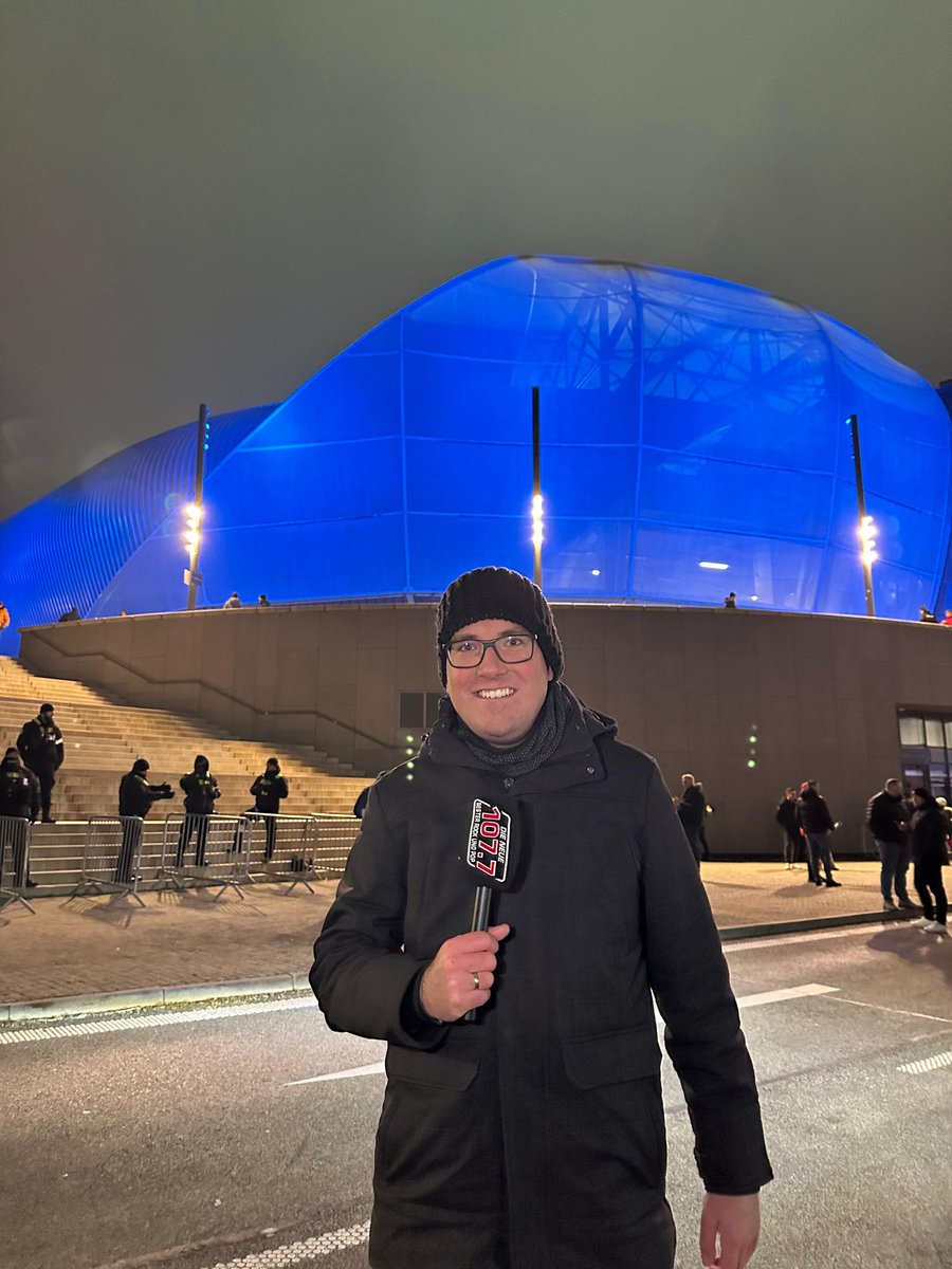d_ha24's tweet photo. Vielen Dank an alle, die gestern unsere Vollreportage zu #SLOVfB gehört haben. Es macht sehr großen Spaß die #UCL-Spiele des #VfB, in Kooperation mit dem VfB-Radio, in voller Länge auf DIE NEUE 107.7 zu übertragen.
Freue mich immer über euer Feedback &amp; auf das Endspiel vs. PSG. https://t.co/7vfafZmtiZ