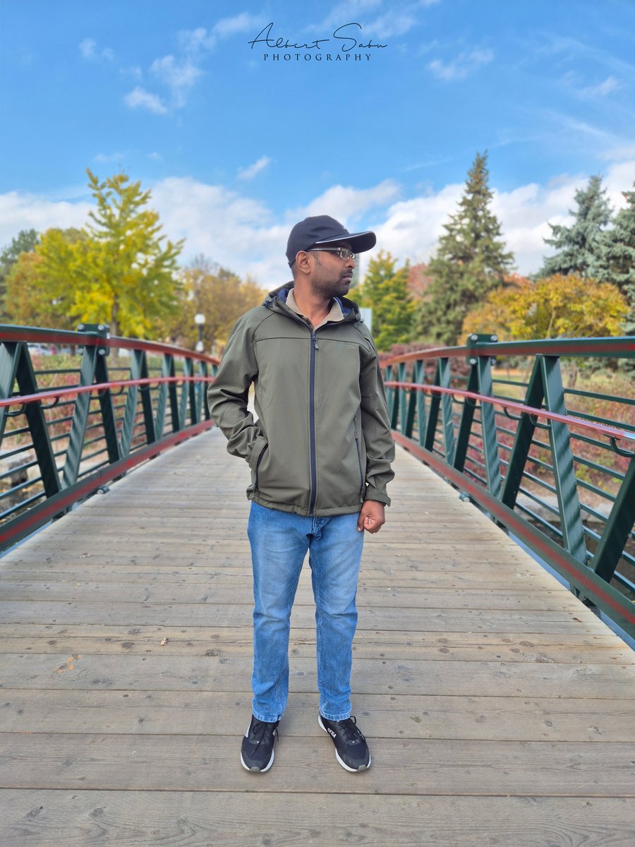 framesbyAlbertS's tweet photo. Leading lines guide the eye, creating depth and drawing focus in your shots. Here are some sample shots I took with my smartphone yesterday. ✨
#leadinglines #photographycomposition https://t.co/n5pmvG6Cgu