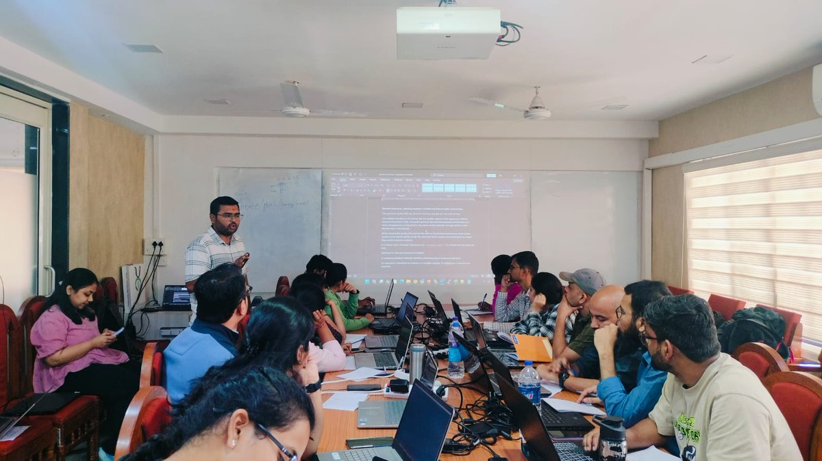 gbrc_gujarat's tweet photo. Glimpse of day 3 activities of 2 weeks hands-on training program on "Metagenomic &amp; Metataxonomic Data Analysis". Jointly organized by @gbrc_gujarat &amp; Department of Veterinary Biotechnology, College of Veterinary Science &amp; Animal Husbandry, @KamdhenuUni. https://t.co/Q2gJjPhJFG