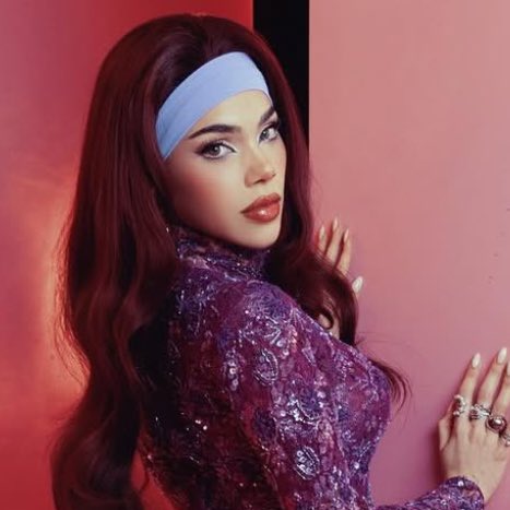KeniaOsSitio's tweet photo. Kenia OS es nominada en los #PremioLoNuestro 2025, en dos categorías:

- Mejor combinación femenina — “Jackpot”
- Canción del Año Pop Urbano — “TOMMY &amp; PAMELA” https://t.co/8ahtwqsloF