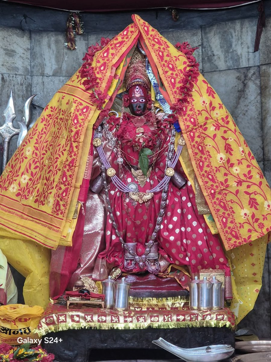 Maa Tripura Sundari ❤️🙏 

#tripuraglow #tripureswaritemple