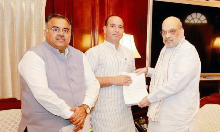 Dear <a href="/Sunil_SharmaBJP/">Sunil Sharma</a>,we've been continuously raising the issue of age relaxation of 4 years in #jkpsi with U. It's high time to end the suffering of aspirants. We request <a href="/OfficeOfLGJandK/">Office of LG J&K</a> whatever positive decision you deem fit, we will respectfully accept.#EndAspirantsSuffering