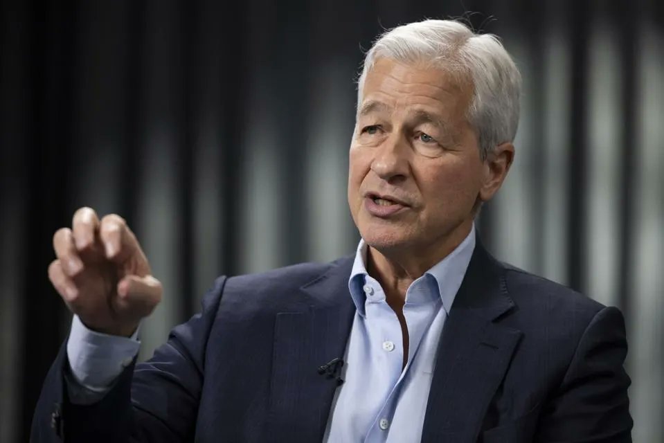 NEWS: JPMorgan Chase CEO Jamie Dimon thinks Elon Musk is a modern-day Albert Einstein.

“The guy is our Einstein. I’d like to be helpful to him and his companies as much as we can; Elon and I hugged it out. He came to one of our conferences. He and I had a nice, long chat. We