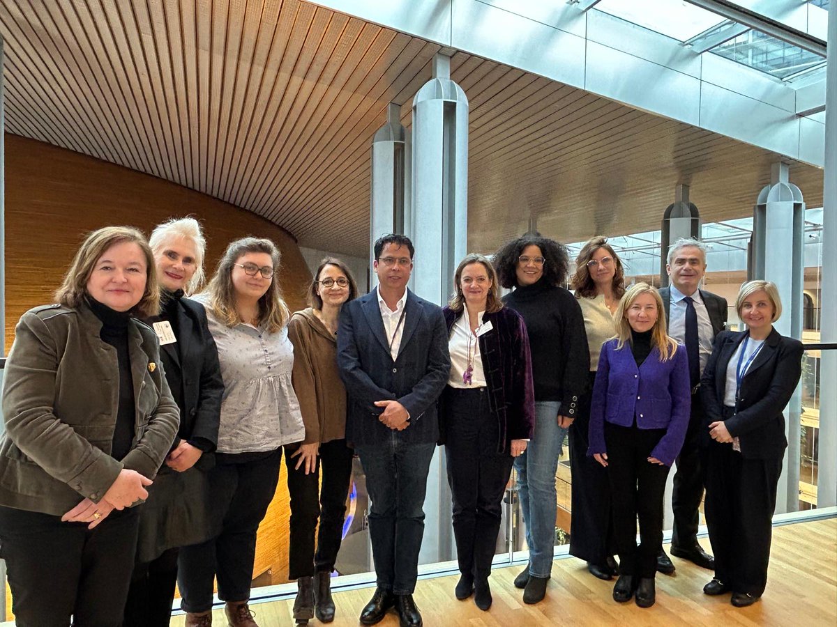 Échange avec la commission Droits de l’Homme du <a href="/Europarl_EN/">European Parliament</a>, présidée par <a href="/MounirSatouri/">Mounir Satouri 🌍</a>, en présence de <a href="/NathalieLoiseau/">Nathalie Loiseau</a>, sur le rapatriement des enfants détenus en Syrie. 
Accompagné de <a href="/dose_marie/">Marie Dosé</a>, de la <a href="/DBFBXL/">DBF</a> et d’une délégation du <a href="/CCBEinfo/">CCBE</a>, le CNB réaffirme son