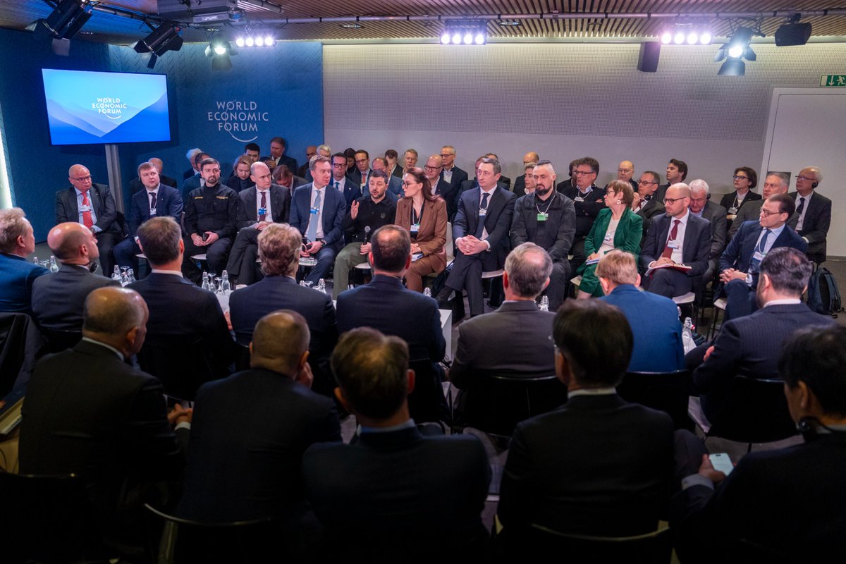 OdileRenaud's tweet image. Where else but #WEF25 and #Davos do you have the chance to join @ZelenskyyUa and some of #Ukraine's biggest supporters as well as sit down with the likes of @avucic, @presidentaz, Egypt's PM Mostafa Madbouly and @RaniaAlMashat all in the course of one day?