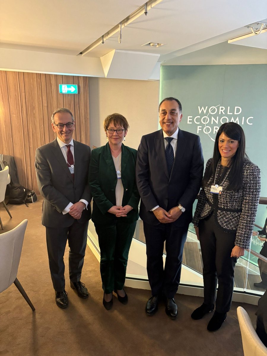 OdileRenaud's tweet image. Where else but #WEF25 and #Davos do you have the chance to join @ZelenskyyUa and some of #Ukraine's biggest supporters as well as sit down with the likes of @avucic, @presidentaz, Egypt's PM Mostafa Madbouly and @RaniaAlMashat all in the course of one day?