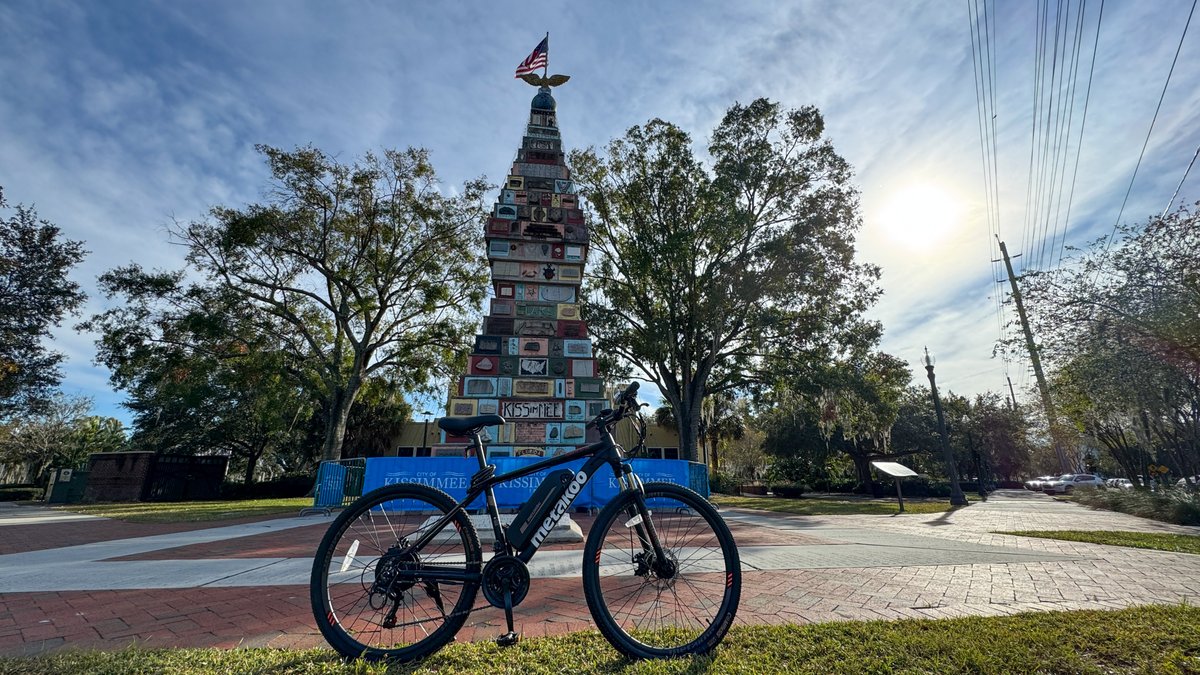 IntrepidEscape's tweet photo. Incredible adventures in Kissimmee and Orlando (without going to the Theme Parks!) 🤩

1. E-biking at Lake Toho!! 🚴

More here:
🎥➡️https://t.co/It8Vtm7yOf
✍️➡️https://t.co/xEzlTPd7rp

#MyKissimmee #GetBold @Kissimmee Ad https://t.co/OYuGoZHSJT