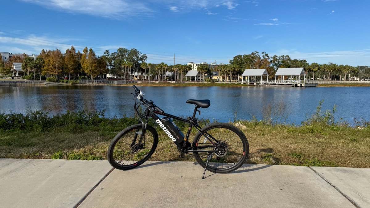 IntrepidEscape's tweet photo. Incredible adventures in Kissimmee and Orlando (without going to the Theme Parks!) 🤩

1. E-biking at Lake Toho!! 🚴

More here:
🎥➡️https://t.co/It8Vtm7yOf
✍️➡️https://t.co/xEzlTPd7rp

#MyKissimmee #GetBold @Kissimmee Ad https://t.co/OYuGoZHSJT