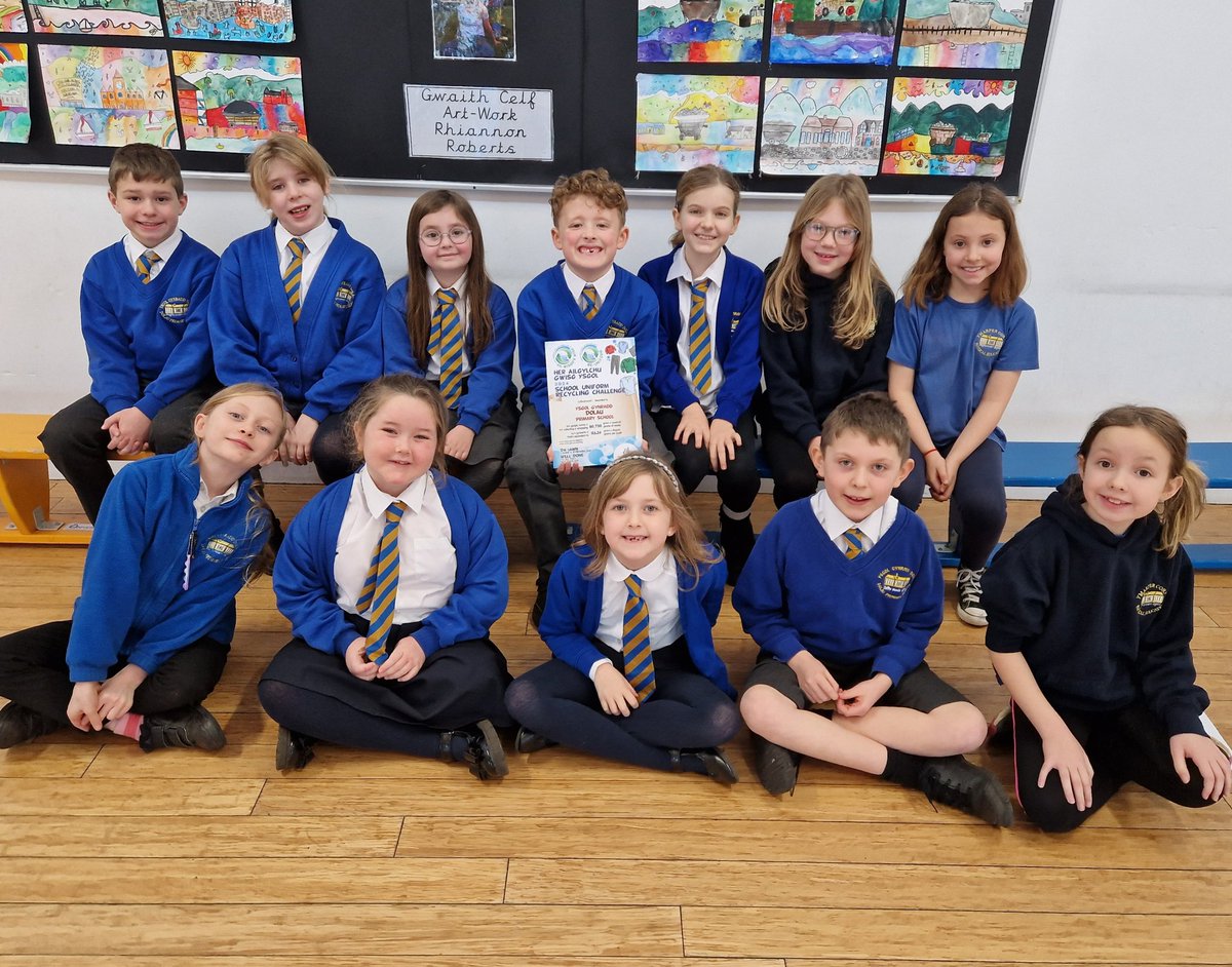 Da iawn i'n cyngor eco am helpu i gasglu unrhyw wisg ysgol ddiangen ac ailgylchu 60,730 gram o wastraff 😁♻️👏🏻

Well done to our eco council for helping collect any unwanted school uniform and recycling 60,730 grams of waste 😁♻️👏🏻