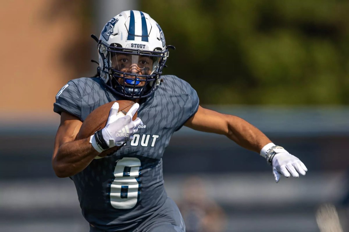 DeAnthonyMill21's tweet photo. Happy to announce I have received an offer to play football at  @UWStoutFootball ! 

@Jsal17 @TYaeggi_UWStout @ParkCenterFB https://t.co/serpAy1eBk