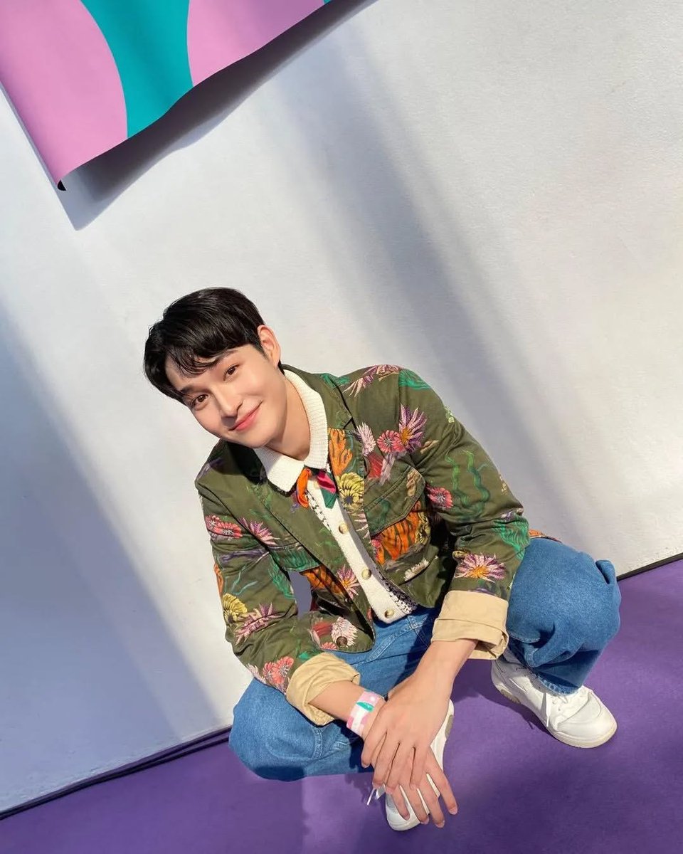 PoonBrazil's tweet photo. @poonakk_s Instagram update

 Poon, our most beautiful poster boy in the world showing the best beauty products, will soon be available in Sephora branches and online.

#SephoraTH
#HouseofSephoraTH
#SephoraTHSpring24
#ChandonTH 👕👕👖👔
#ScotchAndSoda
#ScotchOnMe
#PoonAkkharaphat https://t.co/r22LUGl3iZ