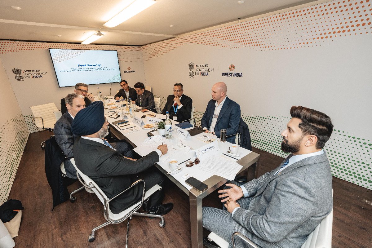 iChiragPaswan's tweet photo. Roundtable Discussion: India’s Rise as the World’s Food Basket

Showcasing India’s potential! I chaired a roundtable discussion and shared the country’s vision for becoming the global food hub, focusing on innovation, sustainability, and robust supply chains during a roundtable at Davos.

आज मैंने दावोस में एक गोलमेज चर्चा की अध्यक्षता की और भारत को वैश्विक खाद्य केंद्र बनाने के दृष्ट��कोण को साझा किया। चर्चा में नवाचार, स्थिरता और मजबूत आपूर्ति श्रृंखलाओं पर विशेष जोर दिया गया।

#DavosSummit2025 #WEF2025