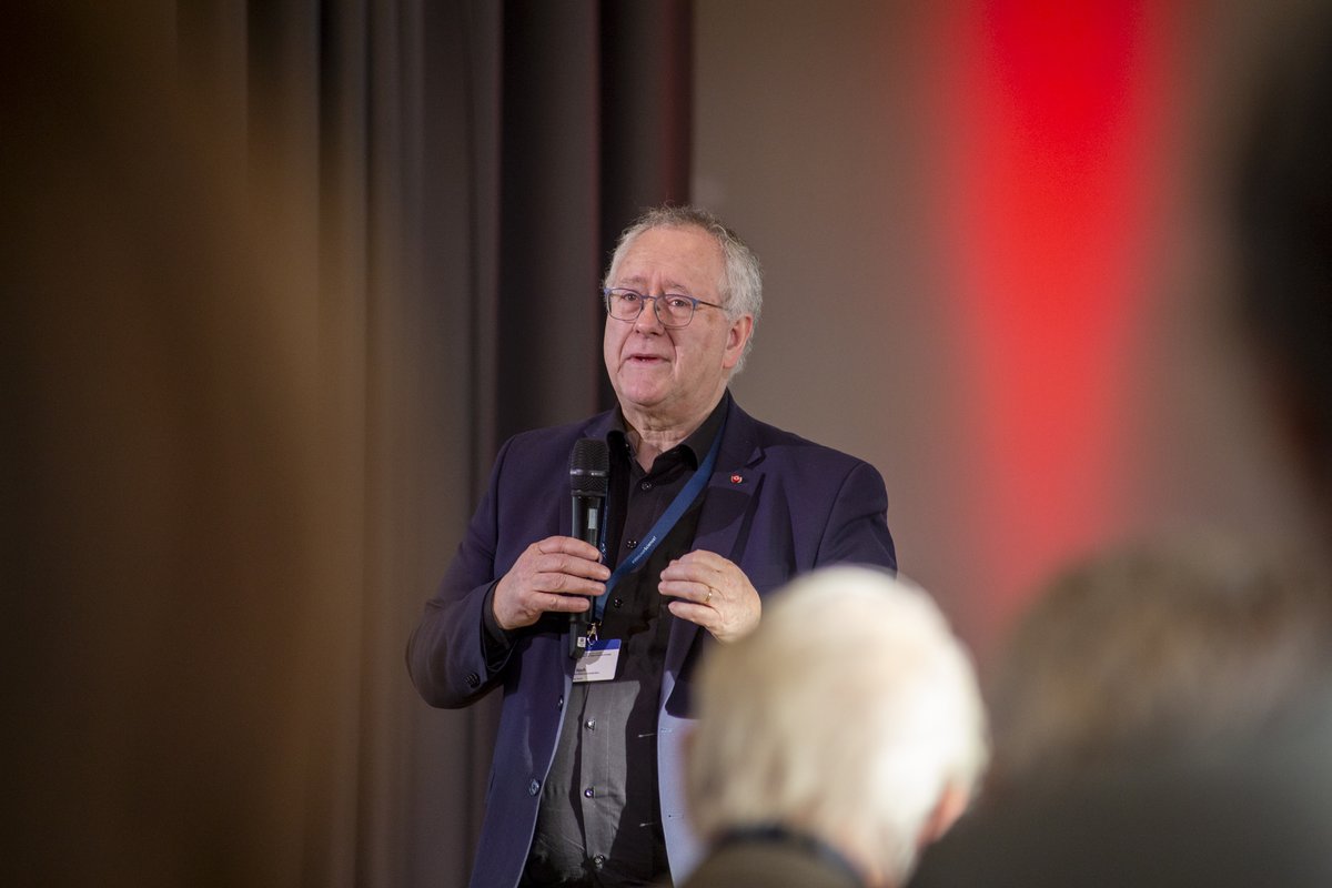 German_U15's tweet image. Thank you to Georg Schütte @VolkswagenSt, 
Michael Hoch, Chair of #GermanU15, Rector of @UniBonn &amp;amp; Peter Stoicheff, Chair of @u15ca, President of @usask for inspiring opening remarks at #ISPS in Hanover. Moderation: @KatieGallus